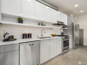 929 14th Avenue, Seattle WA 98122