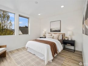 929 14th Avenue, Seattle WA 98122