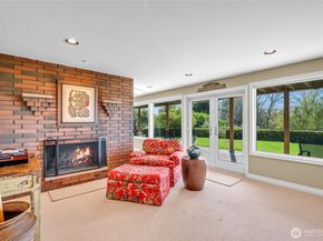 6749 82nd Avenue SE, Mercer Island WA 98040