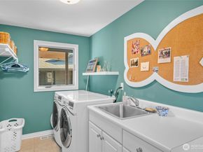 6749 82nd Avenue SE, Mercer Island WA 98040