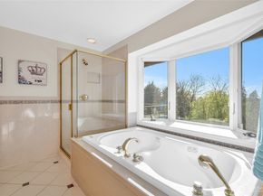 6749 82nd Avenue SE, Mercer Island WA 98040