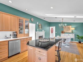 6749 82nd Avenue SE, Mercer Island WA 98040