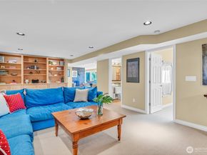 6749 82nd Avenue SE, Mercer Island WA 98040