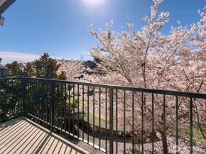 10357 156th Lane NE 101, Redmond WA 98052