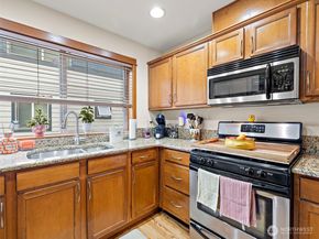 3318 Wetmore Avenue S E, Seattle WA 98144