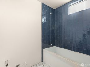 2452 NW 60th Street, Seattle WA 98107