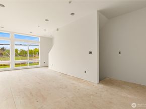 2452 NW 60th Street, Seattle WA 98107
