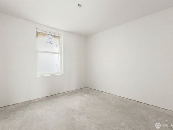 2452 NW 60th Street, Seattle WA 98107