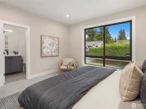 1630 104th Avenue SE, Bellevue WA 98004