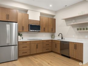 1630 104th Avenue SE, Bellevue WA 98004