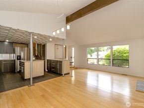 14333 93rd Avenue NE, Kirkland WA 98034