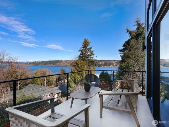 4224 NE 124th Street, Seattle WA 98125