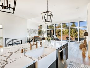 4224 NE 124th Street, Seattle WA 98125