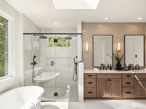 18650 NE 53rd Street, Redmond WA 98052