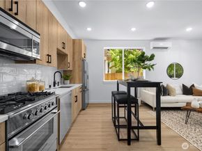 6540 A Latona Avenue NE, Seattle WA 98115