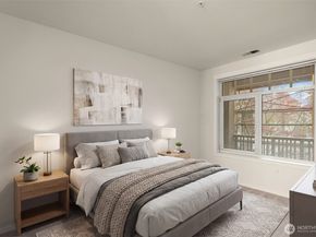 109 2nd Street S 422, Kirkland WA 98033