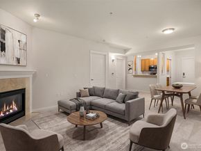 109 2nd Street S 422, Kirkland WA 98033