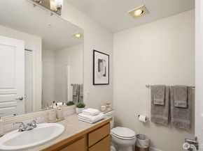 109 2nd Street S 422, Kirkland WA 98033