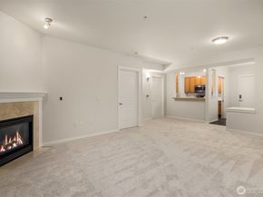 109 2nd Street S 422, Kirkland WA 98033