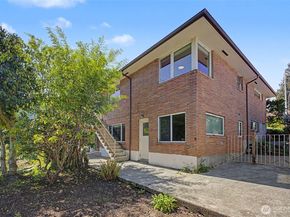 10720 11 Avenue NW, Seattle WA 98177