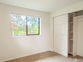 912 NE 115th Street, Seattle WA 98125