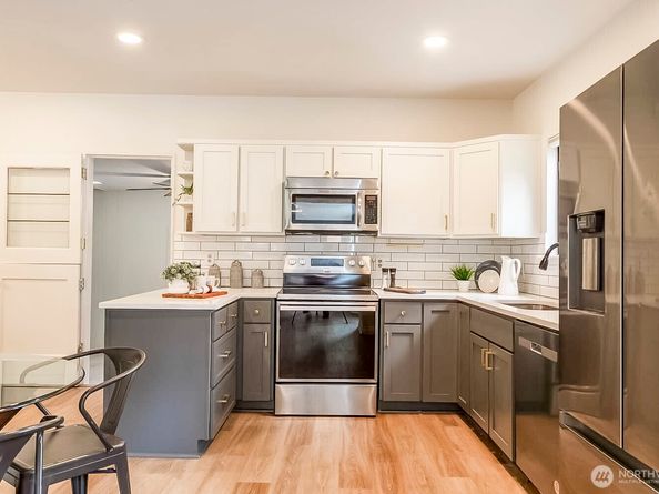 912 NE 115th Street, Seattle WA 98125