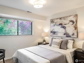 912 NE 115th Street, Seattle WA 98125