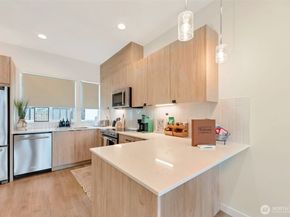 3406 15th Avenue W C, Seattle WA 98119