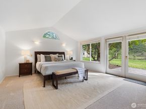 24309 SE 25th Street, Sammamish WA 98075