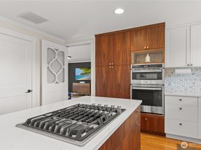 2012 168th Avenue, Bellevue WA 98008
