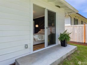 2012 168th Avenue, Bellevue WA 98008
