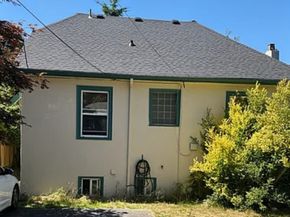 7818 NE Lake City Way NE, Seattle WA 98115