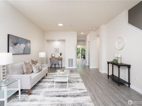 4724 Mill Pond Drive SE 702, Auburn WA 98092