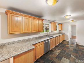 15420 SE 144th Place, Renton WA 98059