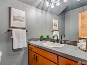 11339 40th Avenue NE, Seattle WA 98125