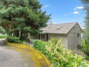 11150 Champagne Point Road NE, Kirkland WA 98034