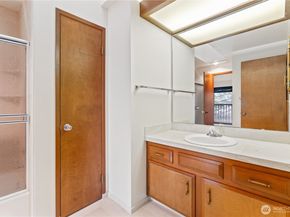 11150 Champagne Point Road NE, Kirkland WA 98034