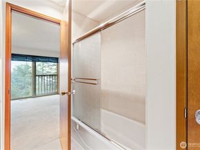 11150 Champagne Point Road NE, Kirkland WA 98034