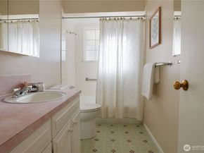 541 3rd Avenue S, Edmonds WA 98020