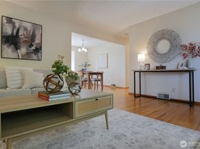 541 3rd Avenue S, Edmonds WA 98020