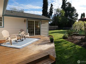 541 3rd Avenue S, Edmonds WA 98020