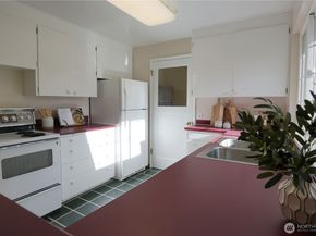 541 3rd Avenue S, Edmonds WA 98020