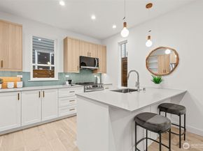 3542 S Dawson Street, Seattle WA 98118