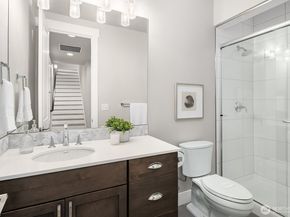 1646 106th Avenue SE, Bellevue WA 98004