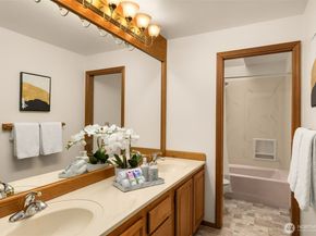 18316 NE 133rd Street, Redmond WA 98052