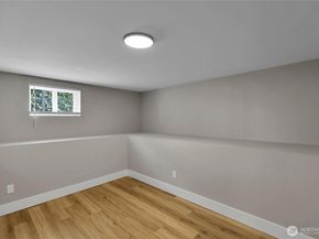 7901 16th Avenue SW, Seattle WA 98106
