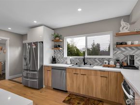 7901 16th Avenue SW, Seattle WA 98106