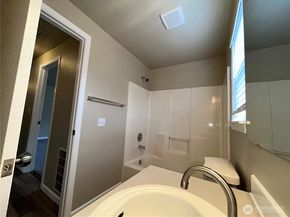 767 Oakhurst Drive, Pacific WA 98047