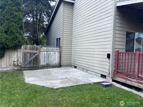 767 Oakhurst Drive, Pacific WA 98047