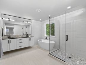 15008 75th Avenue NE, Kenmore WA 98028